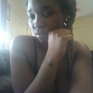 Meet your Posher, Janay